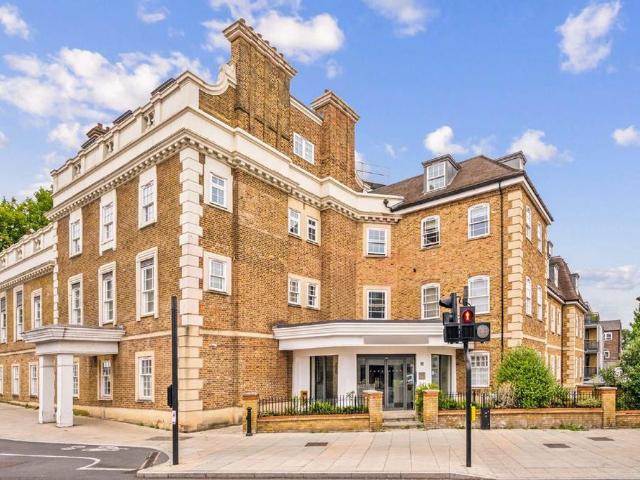 Kew Bridge Road, Brentford TW8 3 bed flat to rent £3,750 pcm £865 pw