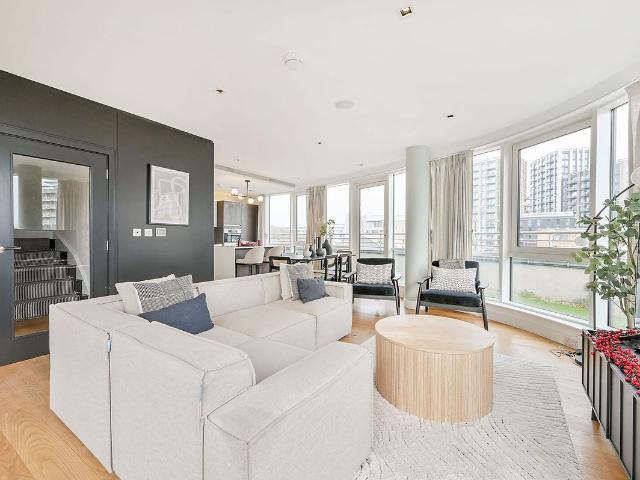 Kew Bridge Road, Brentford TW8, 3 bed flat to rent, £6,200 pcm | PrimeLocation