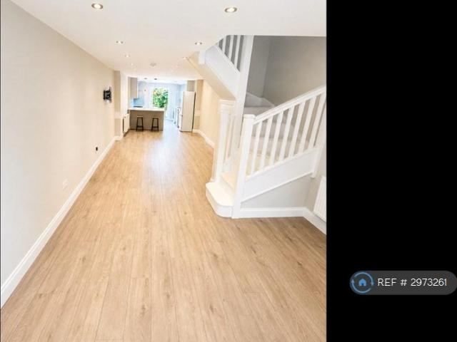 Kew, Kew, TW9 3 bed terraced house to rent £3,995 pcm £922 pw