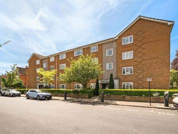 Kew Road, Kew TW9 2 bed flat to rent £2,300 pcm £531 pw