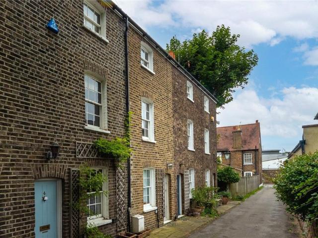 Kew Road, Richmond, TW9 2 bed terraced house to rent £2,800 pcm £646 pw