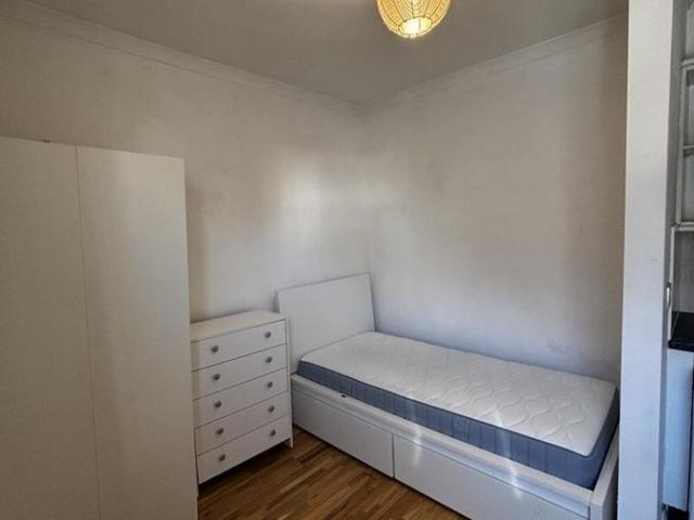 Kew Road, Richmond TW9, Studio to rent, £1,000 pcm | PrimeLocation