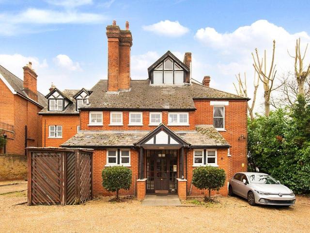 Kew Road, Richmond, Surrey, TW9 1 bed flat to rent £1,675 pcm £387 pw