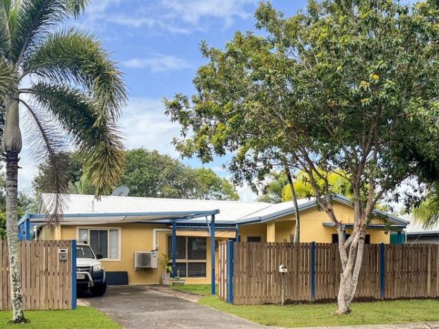 Kewarra Beach Family Home