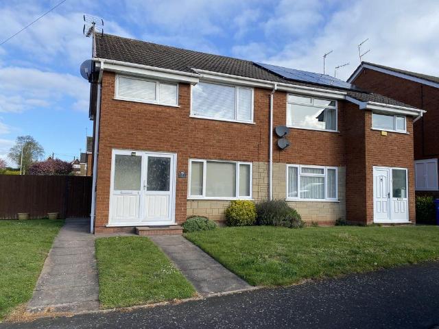 Keyes Drive, Kingswinford DY6 1 bed apartment to rent £695 pcm £160 pw