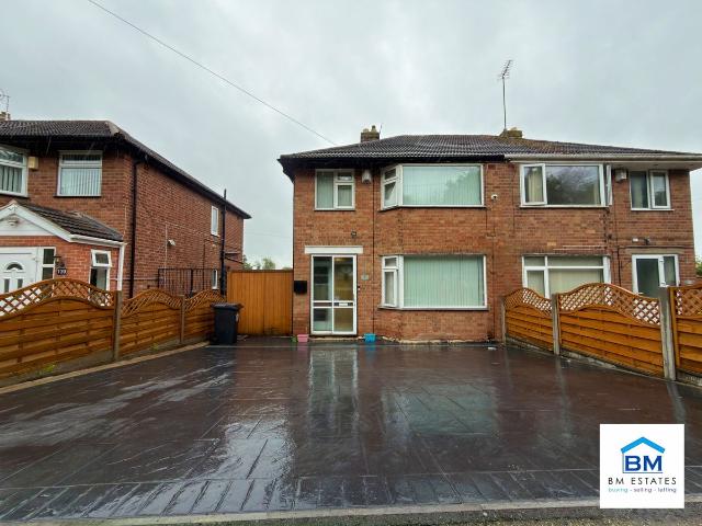 Keyham Lane, Leicester LE5, 3 bed semi detached house to rent, £1,350 pcm | PrimeLocation