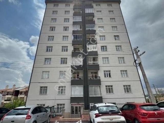 Keykubat'tan İstanbul Yoluna Cephe 3+1 Bakımlı Satılık Daire