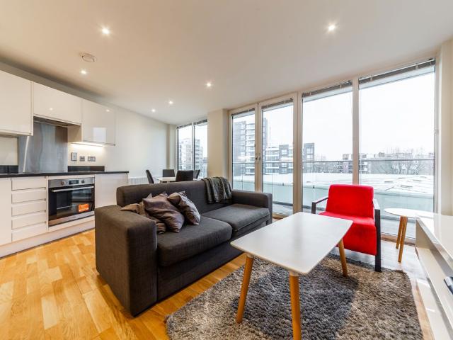 Keymer Place, Canary Wharf E14, 2 bed flat to rent, £2,550 pcm | PrimeLocation