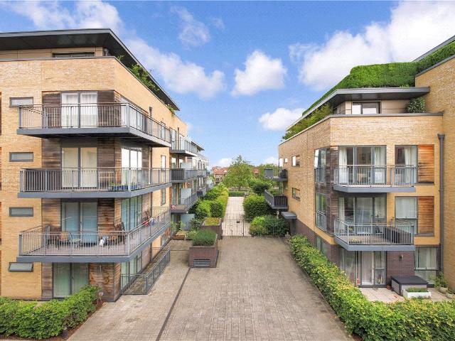 Keynes House, Kingsley Walk, Cambridge CB5, 1 bed flat to rent, £1,725 pcm | PrimeLocation