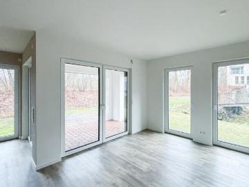 KfW55 / Großzügige 2,5 Zimmer Wohnung am Küstenkanal