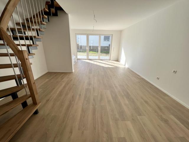 KfW 55 Neubau Doppelhäuser mit 4 Schlafzimmern in TOP Lage
