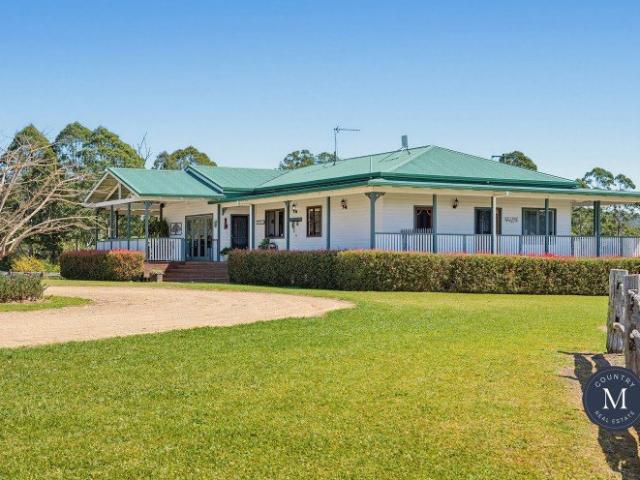 Khanan Park 103 Acres of Country Perfection!