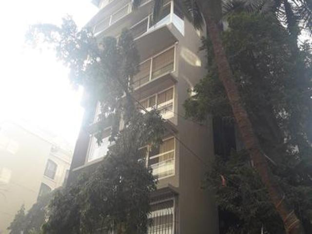 Santacruz West 2 BHK Apartment For Sale Mumbai