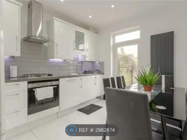Khartoum Road, London SW17, 3 bed terraced house to rent, £3,000 pcm | PrimeLocation