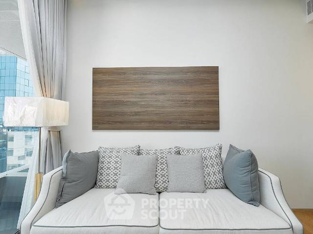 คอนโด 1 ห้องนอน 50 ตร.ม. ที่ ศาลาแดงวัน ใกล้ MRT สีลม 400 ม. ID 647156