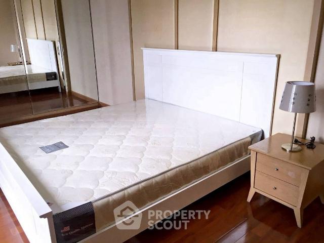 คอนโด 4 ห้องนอน ที่ สมคิด การ์เด้น คอนโดมิเนียม ใกล้ BTS ชิดลม ID 2764