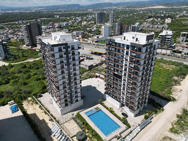 KİNG'DEN DENİZE 400M MESAFE HAVUZLU EŞYALI 1+1 DAİRE