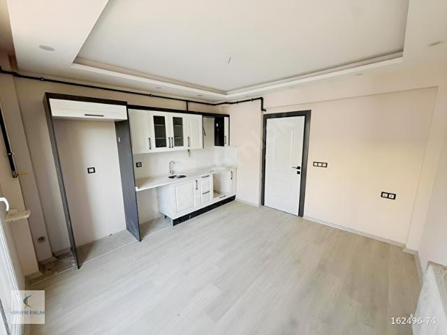 KİRVEM EMLAKTAN CENGİZ TOPELDE YATIRIMLIK ARA KAT 1+1 DAİRE