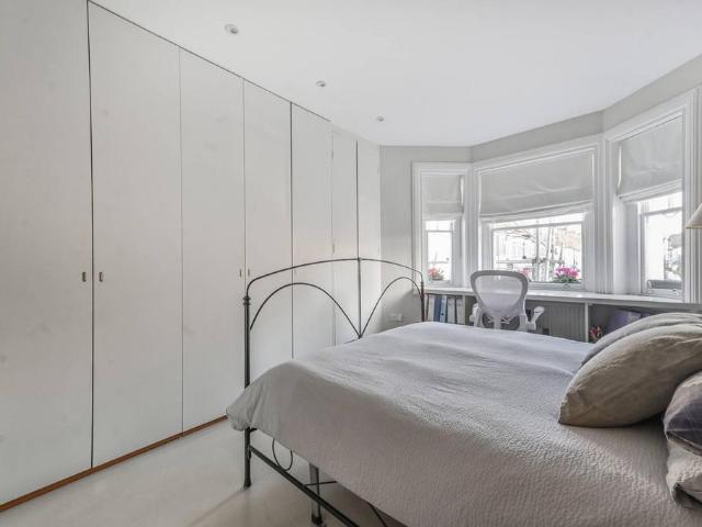 Kimbell Gardens, London, SW6 6QQ, United Kingdom | 2 bed apartment for rent #140399972 | Rentberry