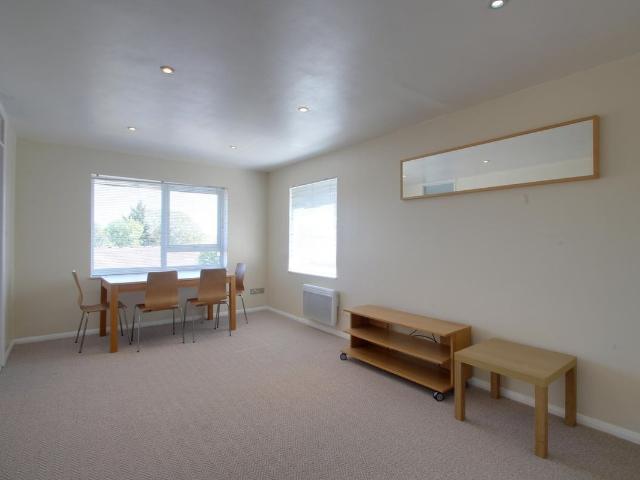 Kimberley Close, Langley SL3, 1 bed flat to rent, £1,200 pcm | PrimeLocation