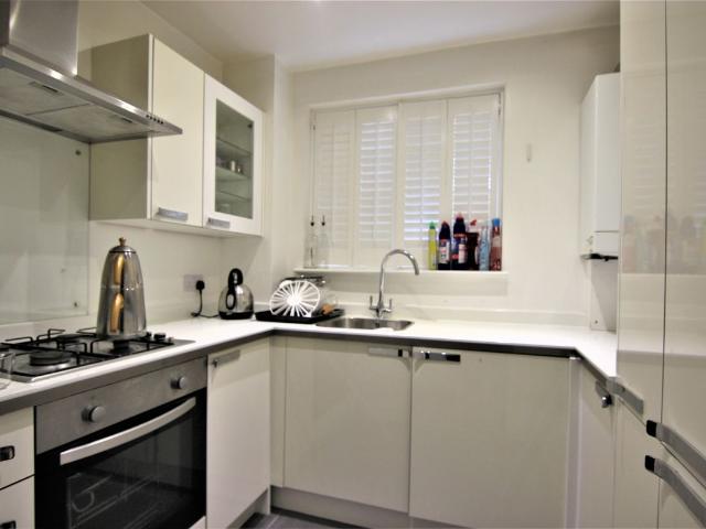 Kimberley Gardens, Haringey N4, 2 bed flat to rent, £1,800 pcm | PrimeLocation