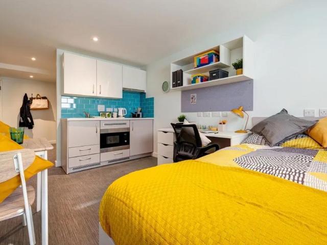 Kimberley Park Road 1 bed private hall to rent £758 pcm £175 pw