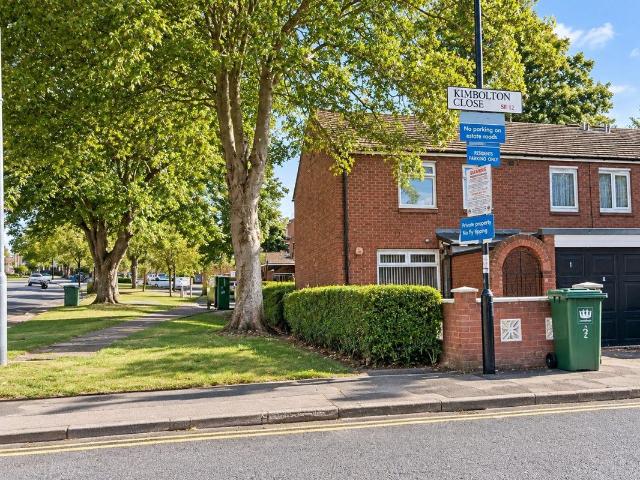 Kimbolton Close, London SE12, 4 bed terraced house to rent, £2,500 pcm | PrimeLocation