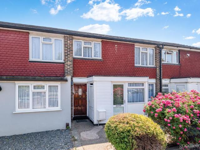 Kimpton Road, Surrey SM3 3 bed terraced house to rent £2,250 pcm £519 pw