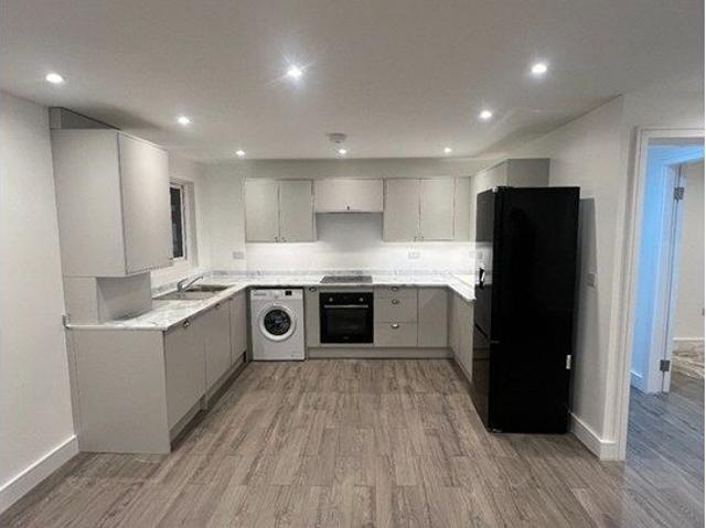 Kimptons Mead, Potters Bar EN6, 2 bed flat to rent, £1,800 pcm | PrimeLocation