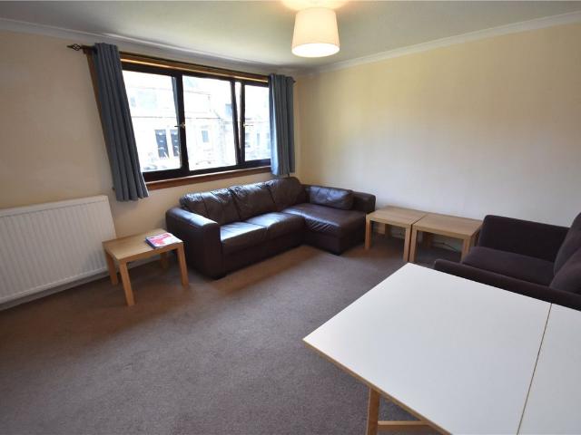 Kintore Place, Rosemount, Aberdeen AB25, 3 bed flat to rent, £950 pcm | PrimeLocation