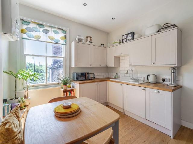 Kinver Road, London, SE26 3 bed end of terrace house to rent £2,600 pcm £600 pw