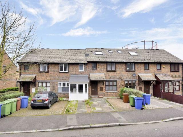 Kinburn Street, Rotherhithe SE16, 3 bed terraced house to rent, £2,817 pcm | PrimeLocation