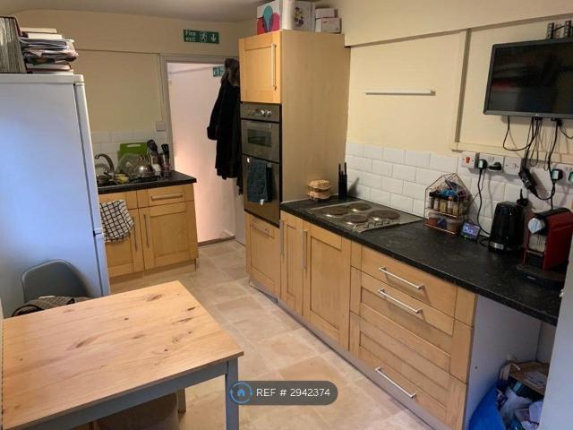 Kincaid Road, London SE15, 2 bed flat to rent, £1,863 pcm | PrimeLocation