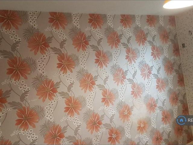 Kinder Close, London, SE28 1 bed in a house share to rent £620 pcm £143 pw