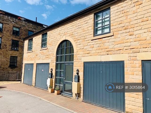 Kinderlee Way, Chisworth, Glossop, SK13 1 bed flat to rent £850 pcm £196 pw
