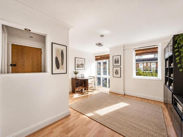 King and Queen Wharf, Rotherhithe, SE16 1 bed flat to rent £1,950 pcm £450 pw