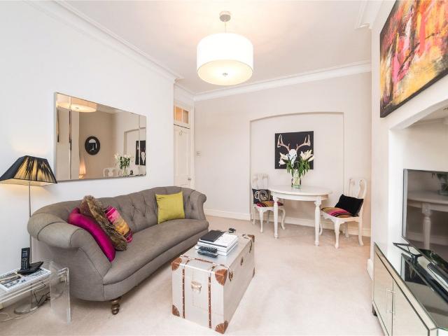 King Edward Mansions, 629 Fulham Road, Fulham, London SW6, 1 bed flat to rent, £2,100 pcm | PrimeLocation
