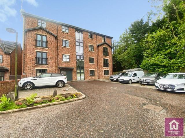 King Edward Road, Hyde, Tameside, SK14 2 bed flat to rent £950 pcm £219 pw