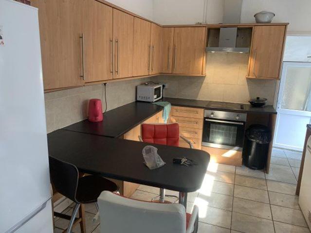 King Edward Road, Swansea, Brynmill SA1, 2 bed shared accommodation to rent, £351 pppm | PrimeLocation