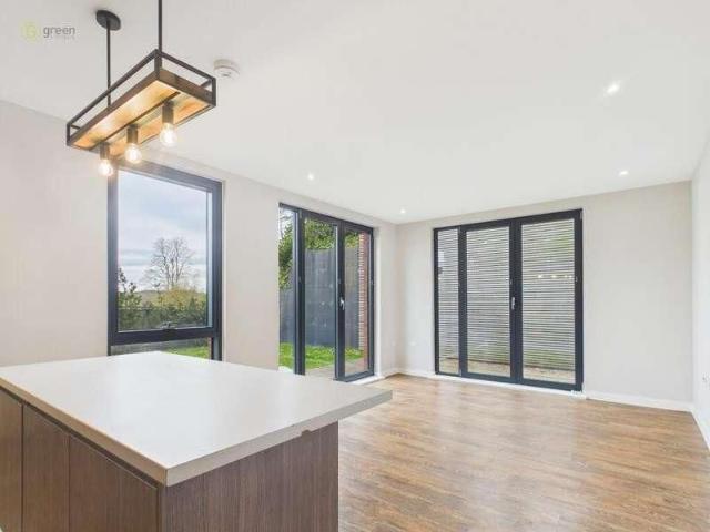 King Edwards Square, The Sutton, B73