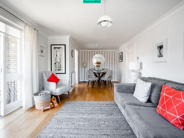 King Edward's Road, London, E9 2 bed apartment to rent £2,800 pcm £646 pw