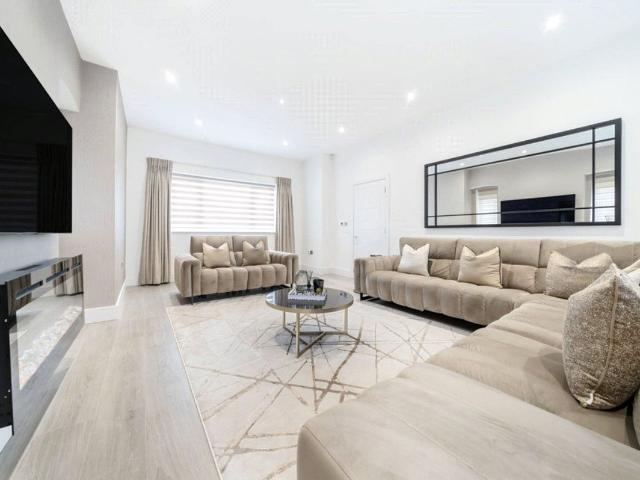 King Edwards Road, Ruislip HA4, 5 bed detached house to rent, £6,500 pcm | PrimeLocation