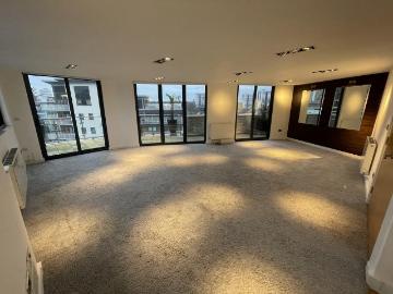 King Edwards Wharf, 25 Sheepcote. 3 bed penthouse to rent £2,200 pcm £508 pw