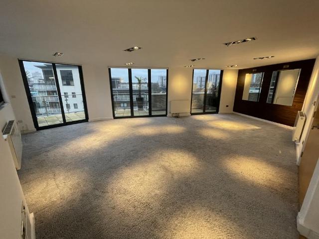 King Edwards Wharf, 25 Sheepcote. 3 bed penthouse to rent £2,200 pcm £508 pw