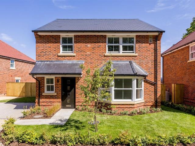 King Farm Lane, Hordle, Lymington SO41, 4 bed detached house to rent, £2,550 pcm | PrimeLocation