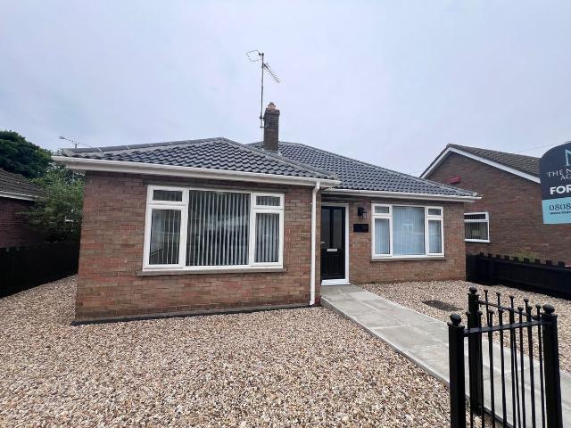 King George V Avenue, King's Lynn PE30, 2 bed bungalow to rent, £1,000 pcm | PrimeLocation