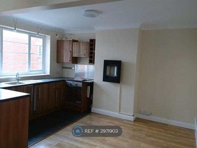 King Georges Place, Maldon CM9, 2 bed flat to rent, £1,225 pcm | PrimeLocation