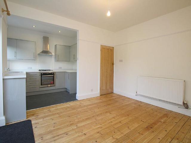 King George's Road, Loughborough, LE11 3 bed semi detached house to rent £1,150 pcm £265 pw