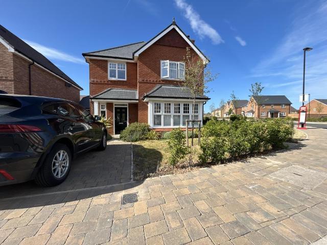 King Henry Avenue, Wallingford, OX10 4 bed detached house to rent £3,750 pcm £865 pw