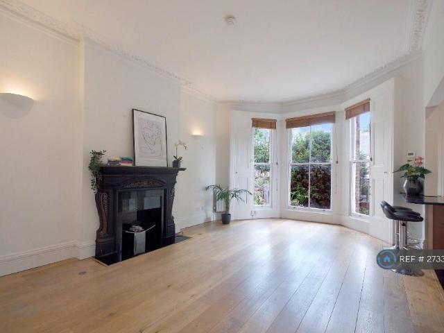 King Henrys Road, London, NW3 2 bed flat to rent £3,250 pcm £750 pw